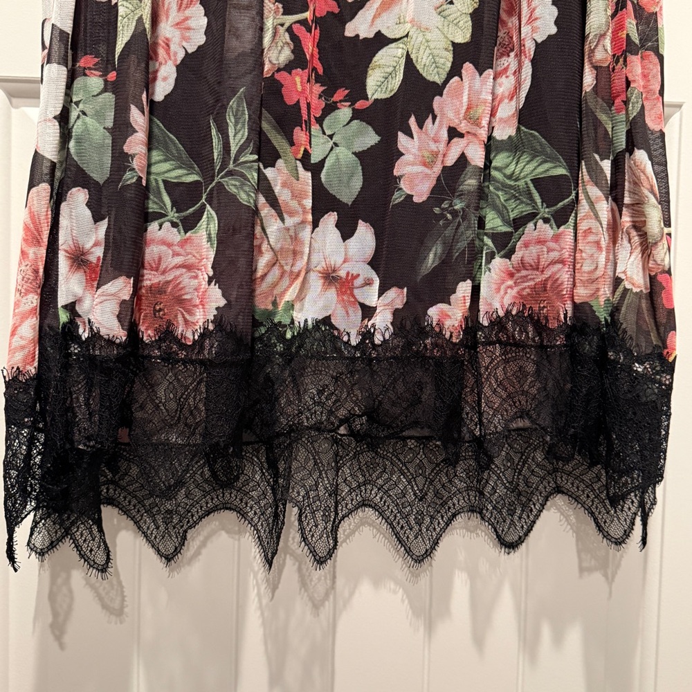 Elegant Black Floral Maxi Skirt - Picture 8 of 14